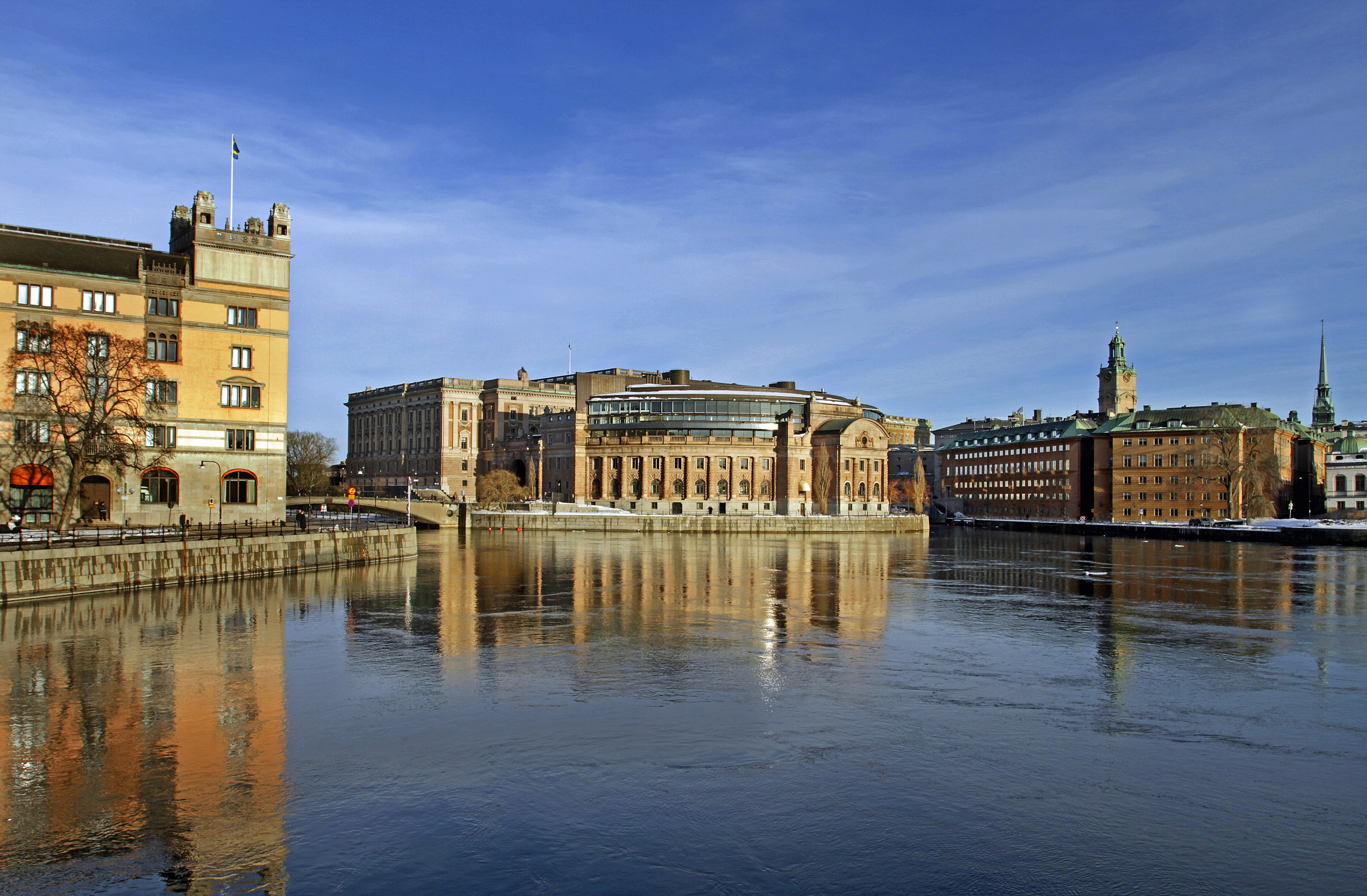 1504689-stockholm-and-the-riksdag-building